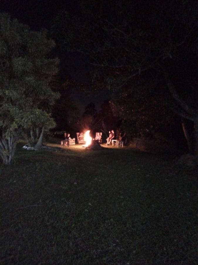 スザノ Sitio Gaciedヴィラ エクステリア 写真